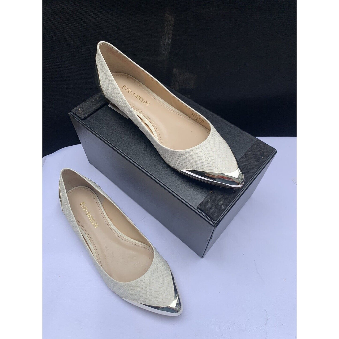 Enzo Angiolini Women’s Size 9 Shoes Slip On Pointed Toe Ivory And Metallic Gold