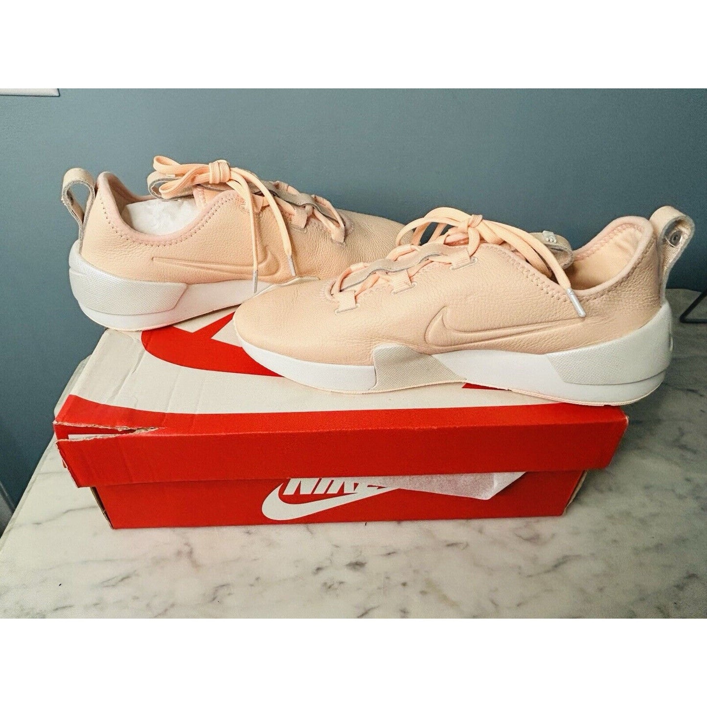 New Nike (8) Women’s Ashin Size 8 Running Shoes Sneakers Peach Crimson Tint NIB