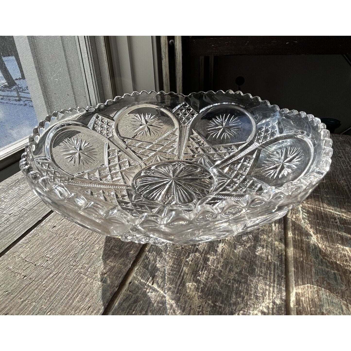 Vintage Early American Press Cut 9 1/4” Glass Fruit Bowl Star Pattern Scalloped