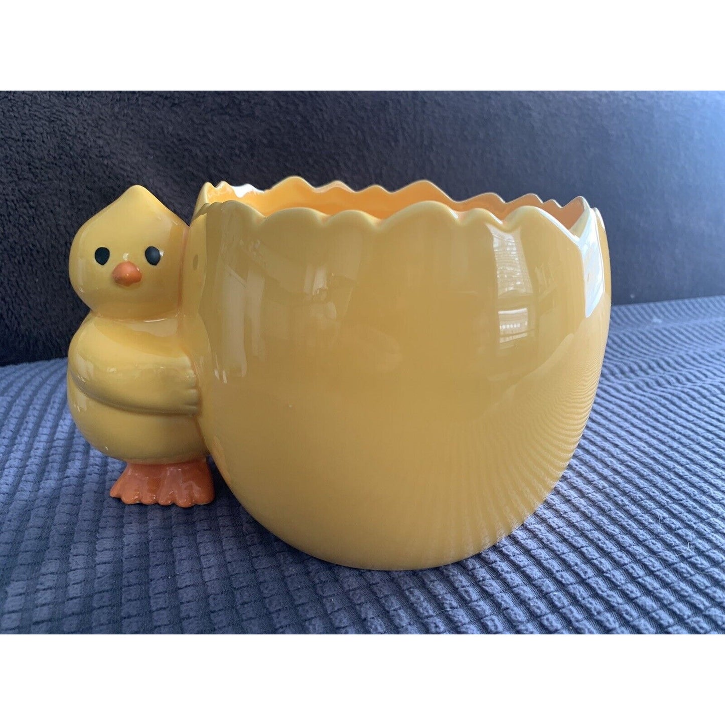 Vintage Yellow Chick Egg Planter Vase Candy Dish Cracked Egg Ceramic Easter Gift