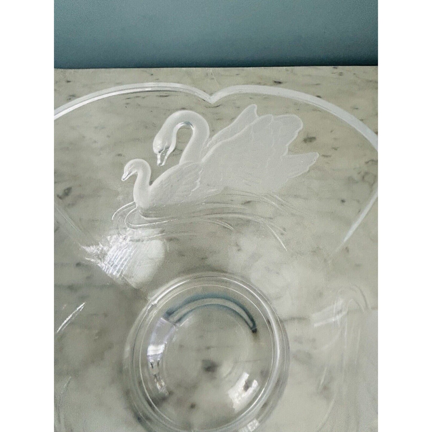 Vintage Teleflora 24% Lead Crystal Embossed Swans Frosted Serving Bowl France