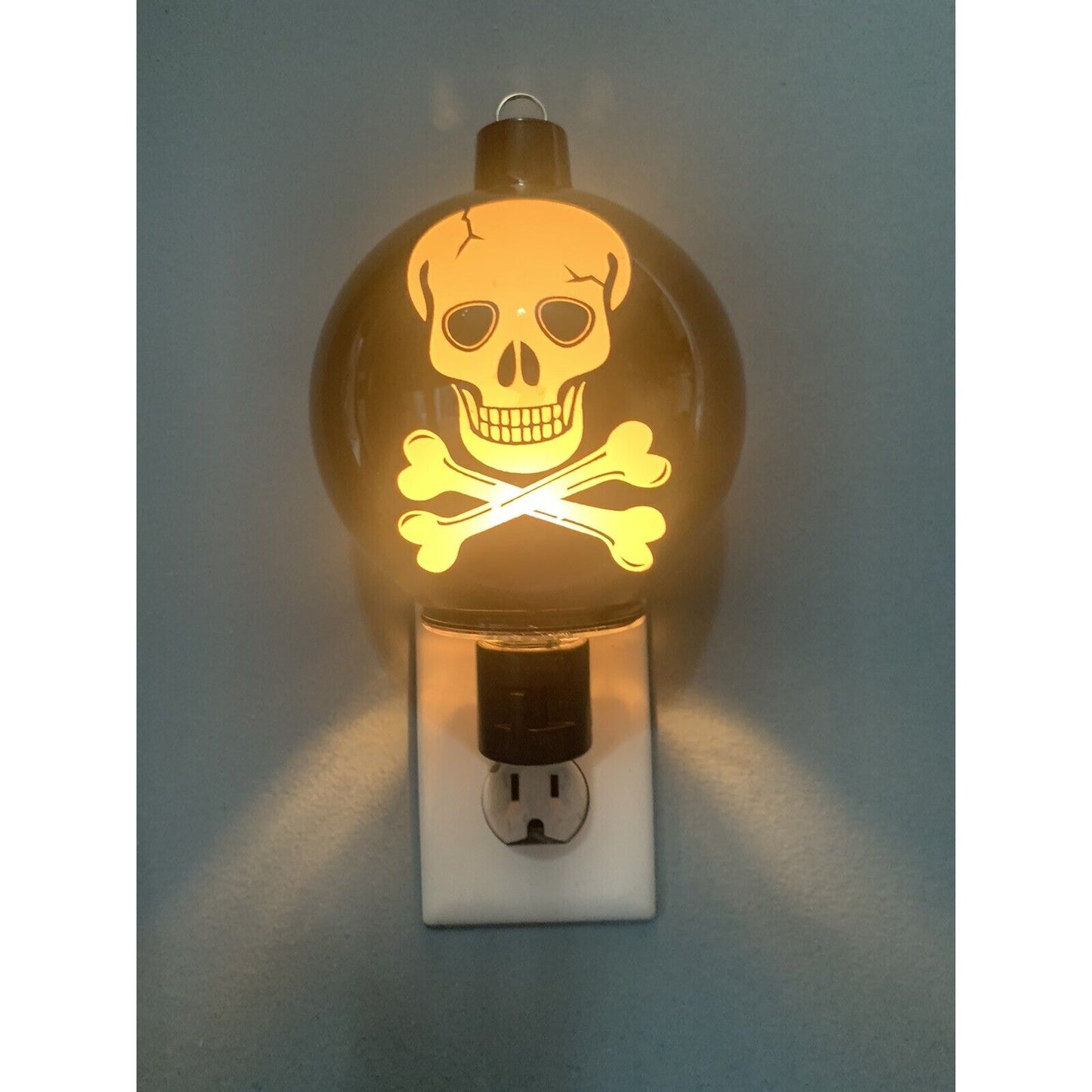 NWT Black Halloween Skull Night Light Wall Lights 8” Tall Midwest-CBK New