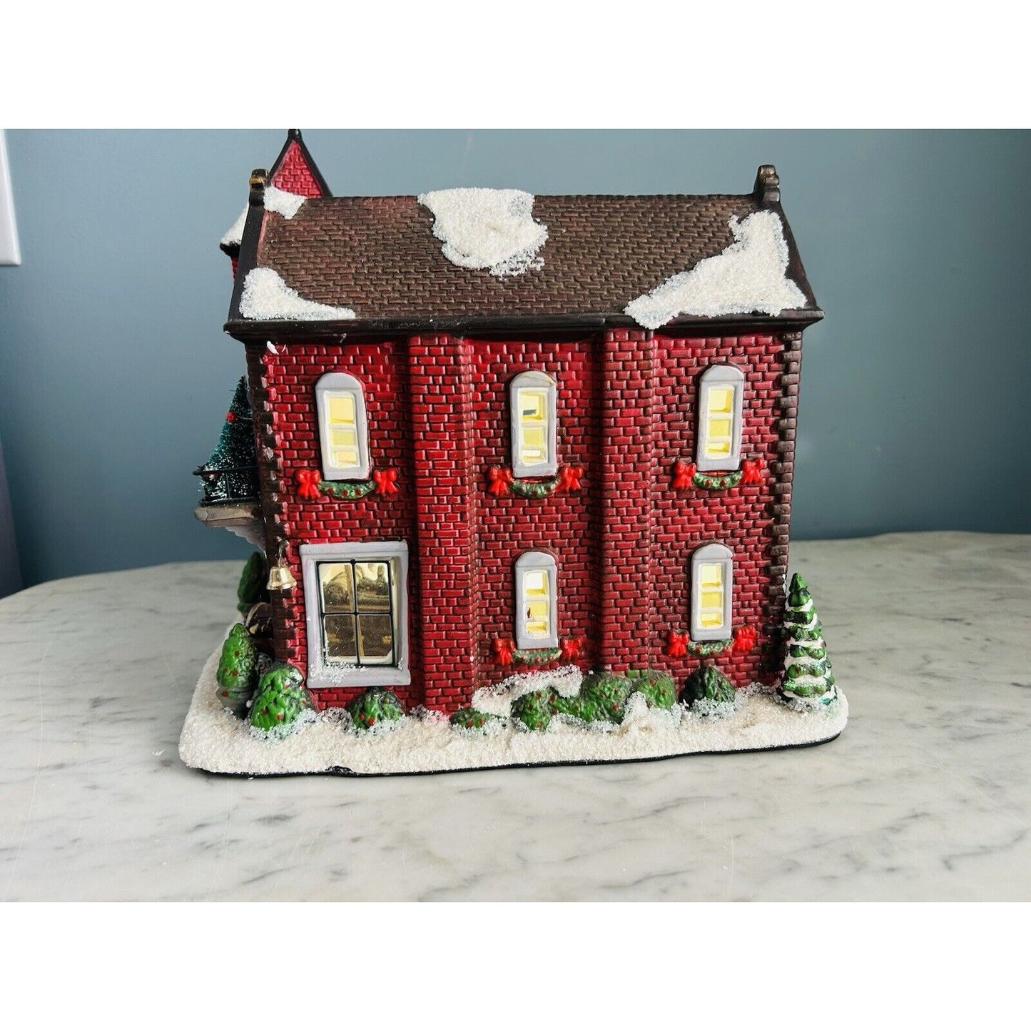 St Nicholas Square Fire Station 2007 Village Collection Illuminated Original Box