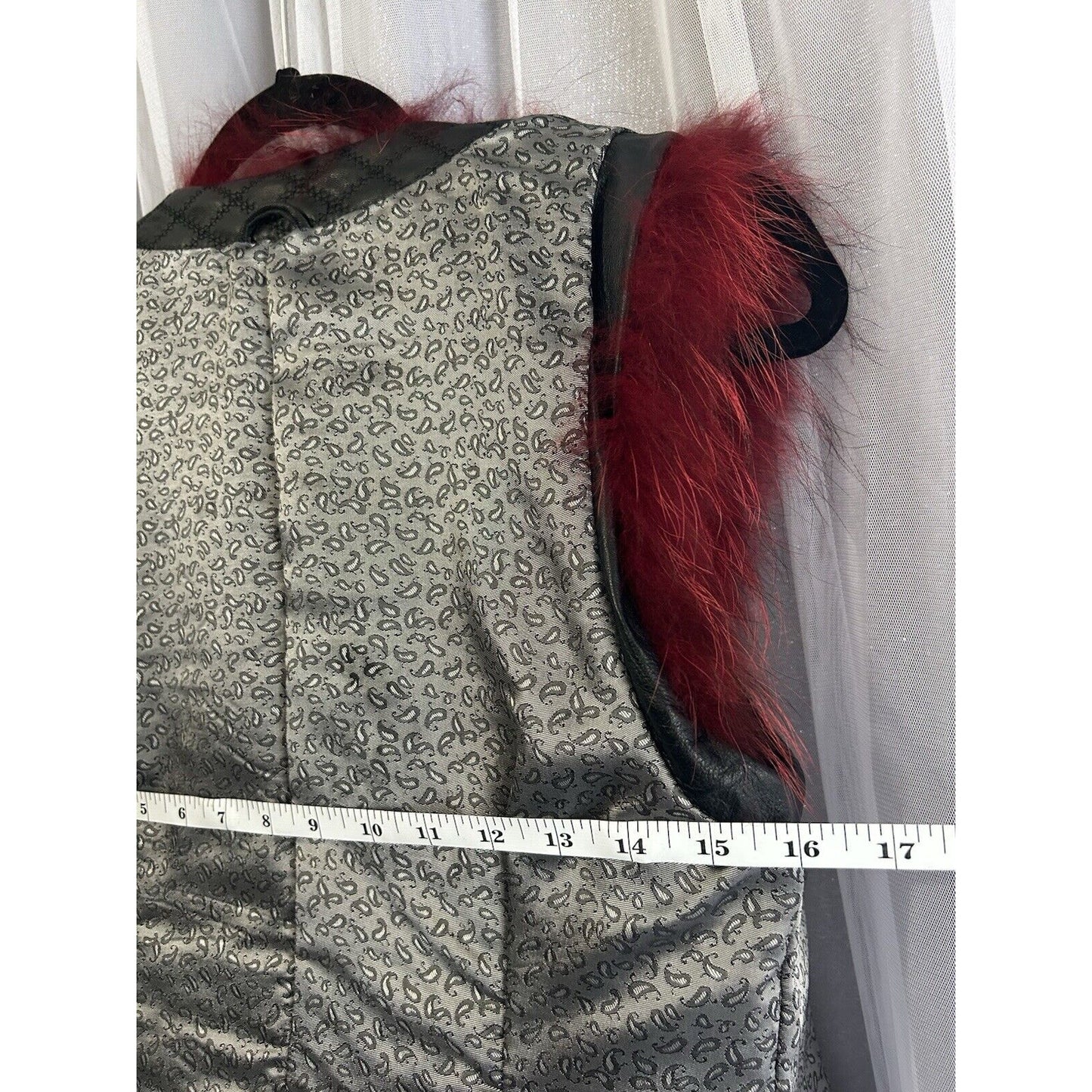 Women’s (M) Black Leather Vest Short Faux Fur Red Purchased in Europe Medium