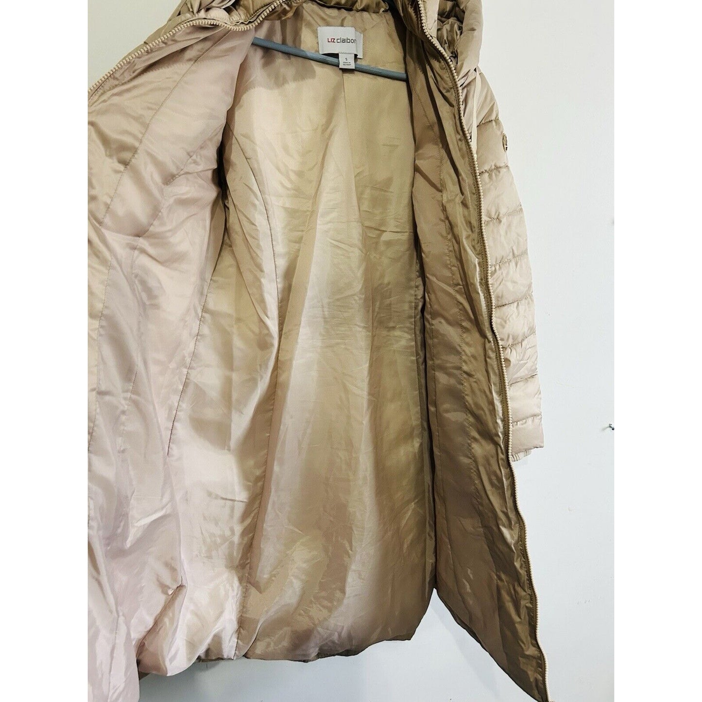 Liz Claiborne Puffer Jacket Long Coat Size Small (S) Tan Beige MSRP $180 Stretch