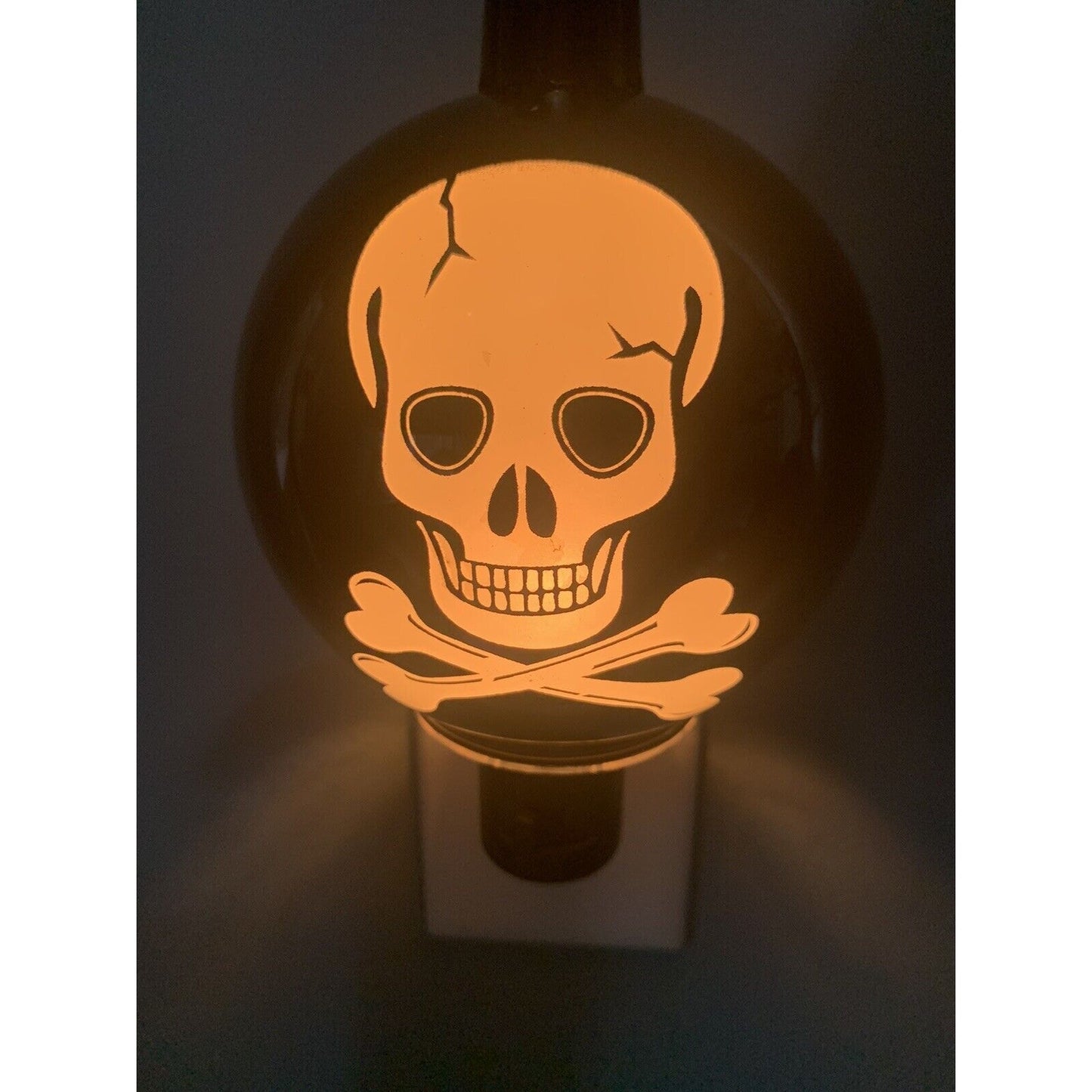 NWT Black Halloween Skull Night Light Wall Lights 8” Tall Midwest-CBK New