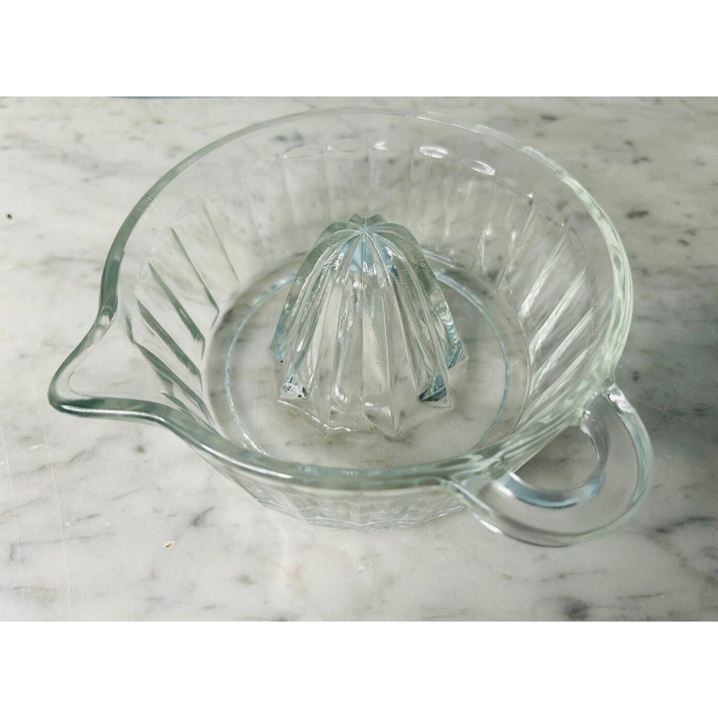 Vintage Indiana Clear Glass Citrus Juicer Reamer Side Spout Loop Tab Handle Deep