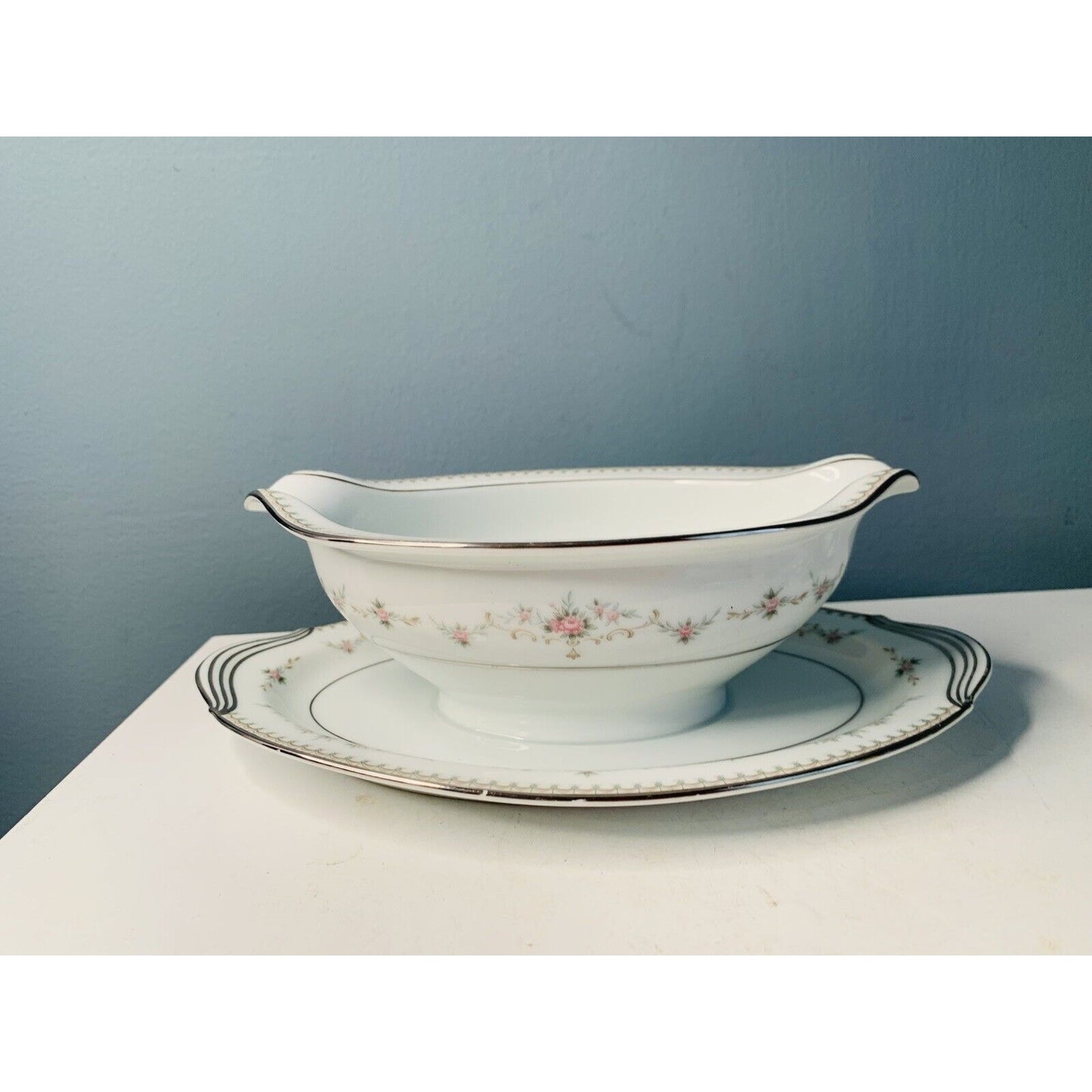 Noritake Fairmont 6102 8 3/4" Gravy Bowl w/ Attached Plate Silver Platinum Trim