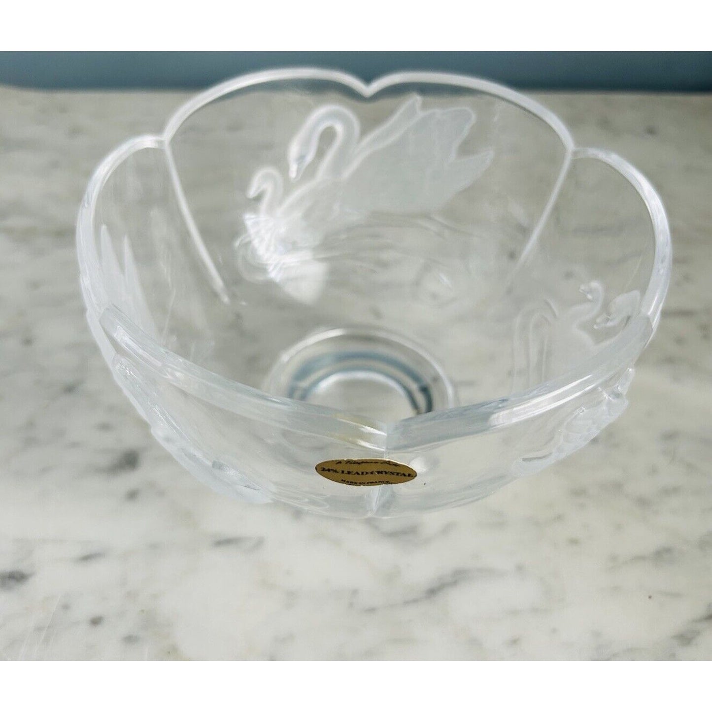 Vintage Teleflora 24% Lead Crystal Embossed Swans Frosted Serving Bowl France