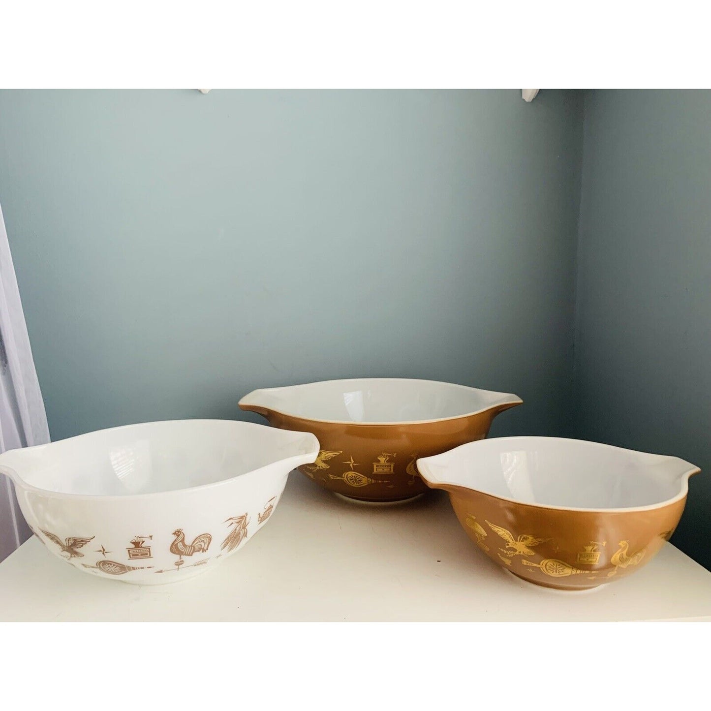 PYREX Early American Cinderella Nesting Mixing Bowl Set 3 Pc 442-444 Mint Condit