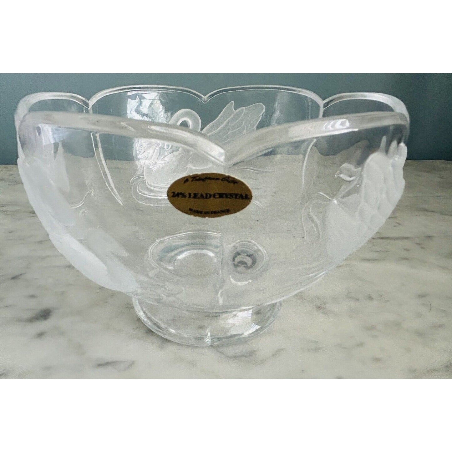 Vintage Teleflora 24% Lead Crystal Embossed Swans Frosted Serving Bowl France