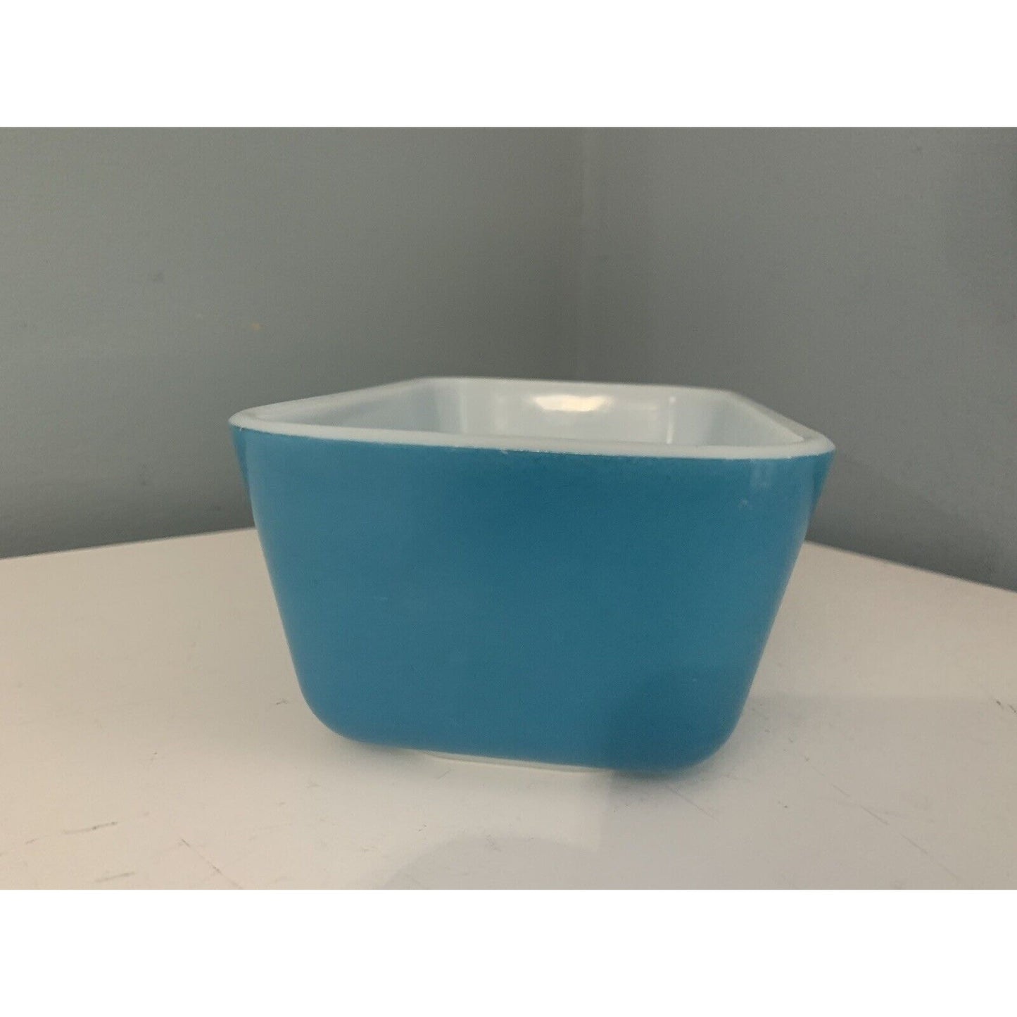 Vintage Primary Blue Pyrex Refrigerator Dish 502 B 1.5 Pints 0502