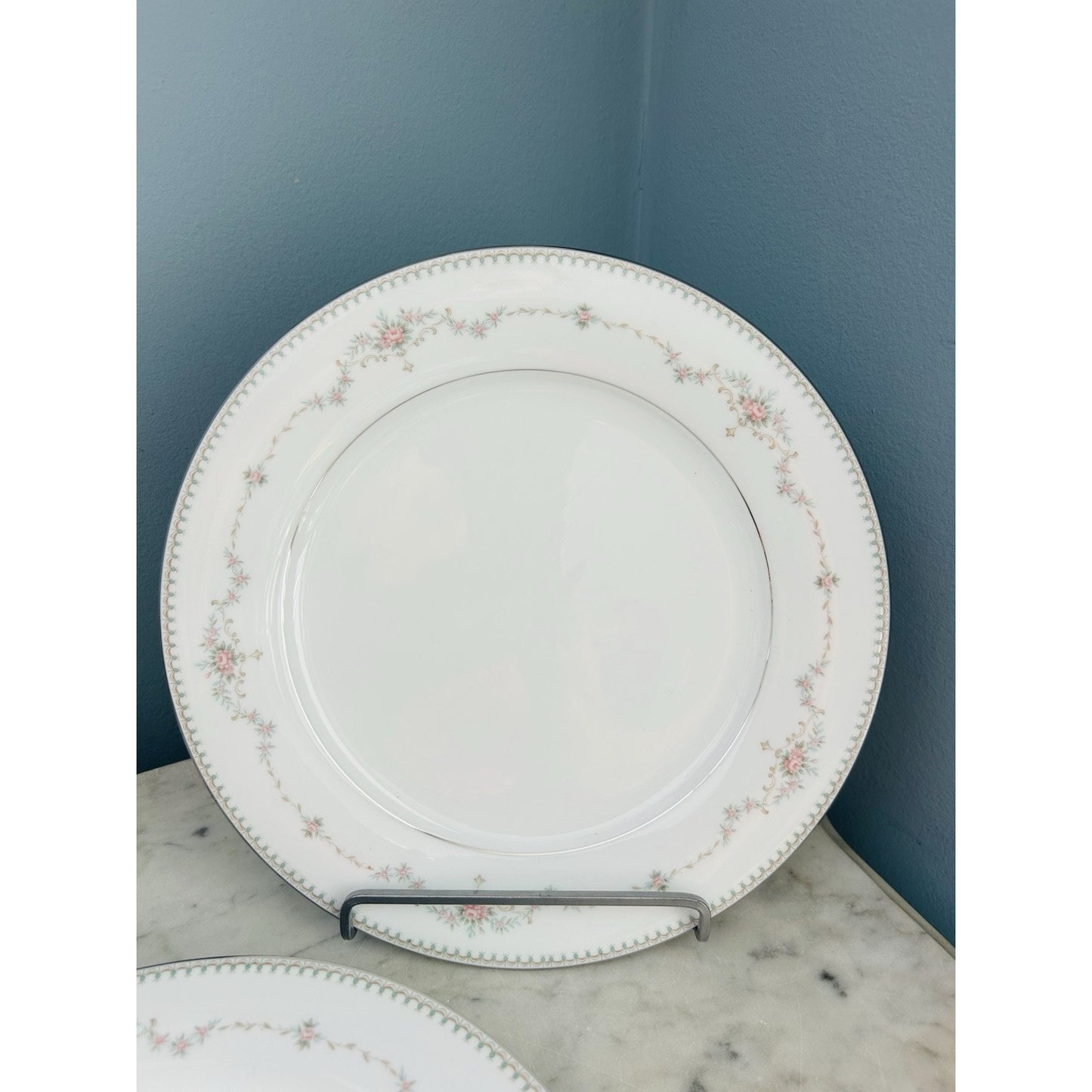 Mint Noritake Fairmont 6102 Dinner Plates 10 1/2" Discontinued Vintage Retired