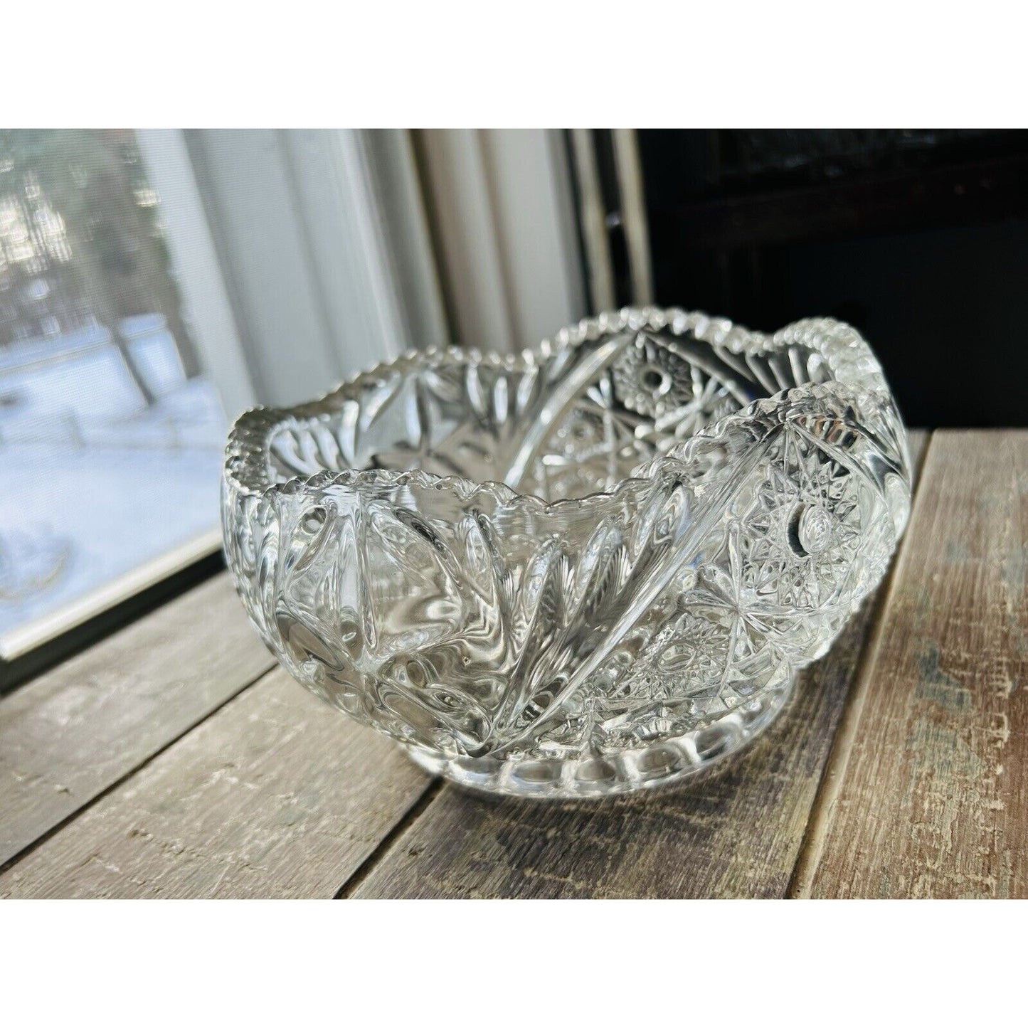 L.E. Smith Bowl Hobstar and Daisy No 346 Cupped Footed Sawtooth 7½" Cut Glass